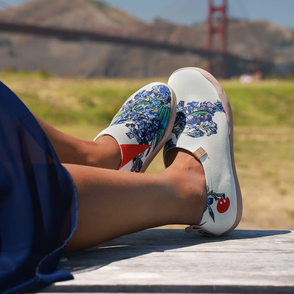 UIN Women's Casual Loafers Travel Painted Walking Slip On Lightweight Comfortable Canvas Fashion Sneakers
