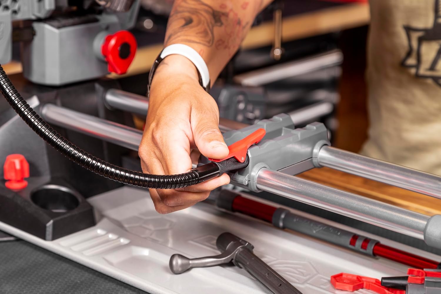 Real Avid Master Gun Workstation Up to 18.3' of Travel One-Hand Quick Adjustable Clamping, Non-Marring Form-Fitting Yokes Vise Ideal for Gun Cleaning & Maintenance w/Leveling Knob for Scope Mount