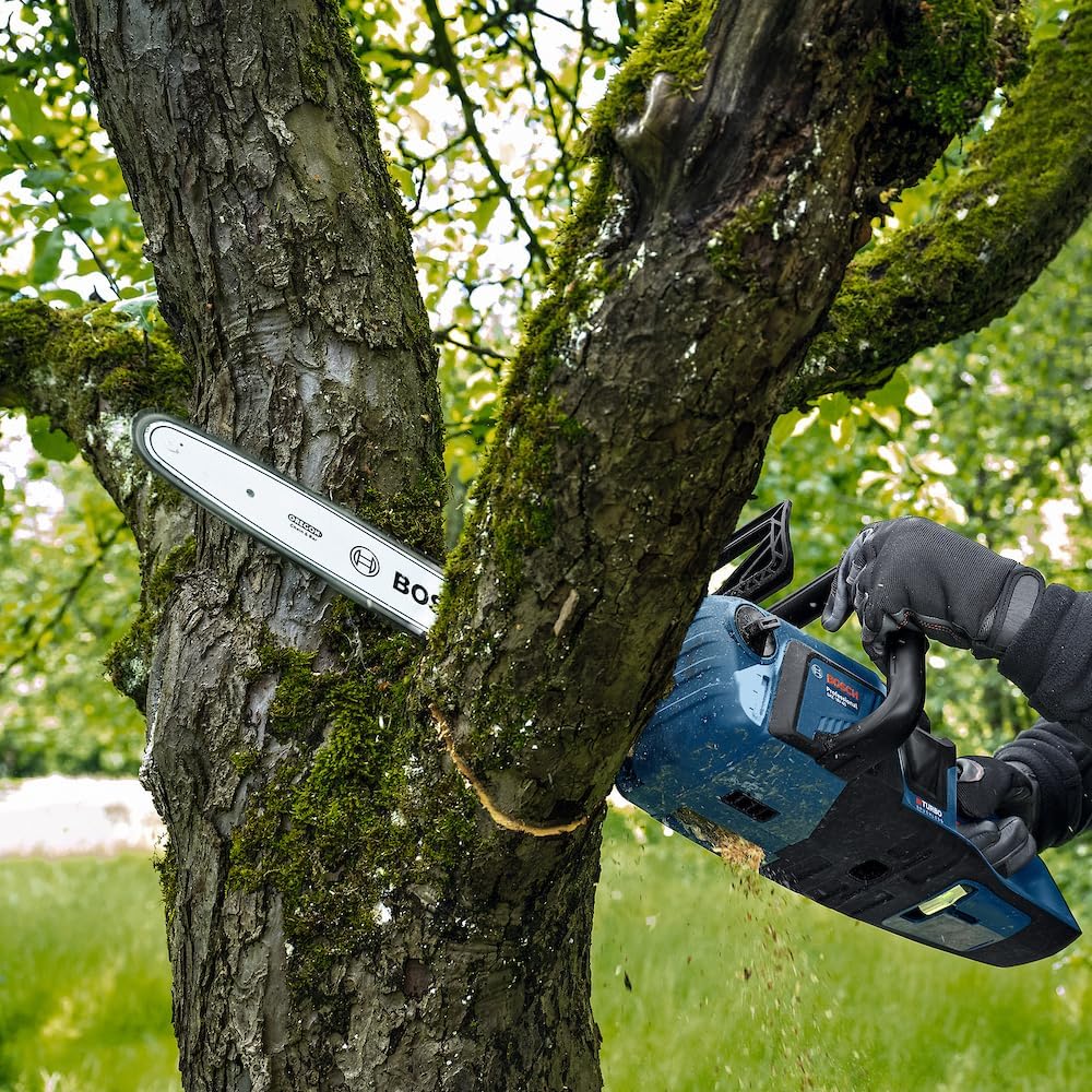 Bosch Professional 18V System Chainsaw GKE 18V-40 (40 cm Sword, Brushless Motor with BITURBO Technology, Includes Combination Wrench, Chain Cover)