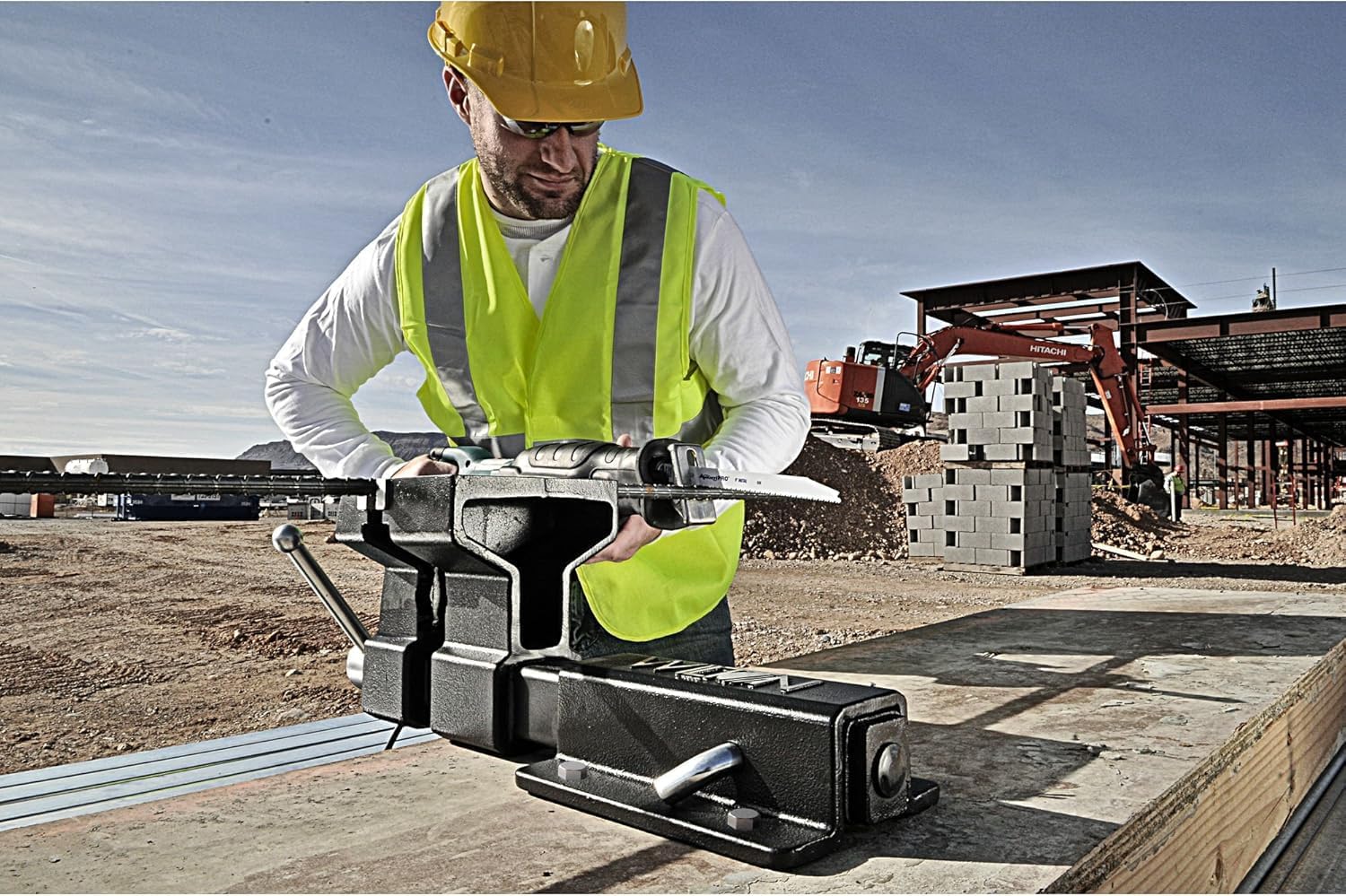 Wilton ATV All-Terrain Truck Hitch Vise, 6' Jaw Width, 5-3/4' Max Jaw Opening, 5' Throat (10010)