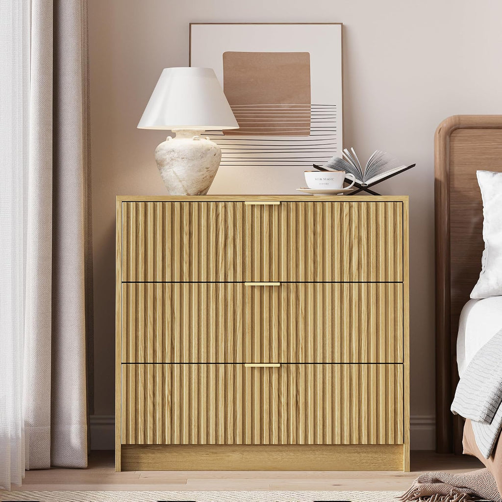 MAISONARIA Fluted Dresser for Bedroom, 32 Inch Wide Nightstand with Large Drawer, 3 Drawer End Table for Bedroom, Living Rooms, Offices, and Entryways, Natural