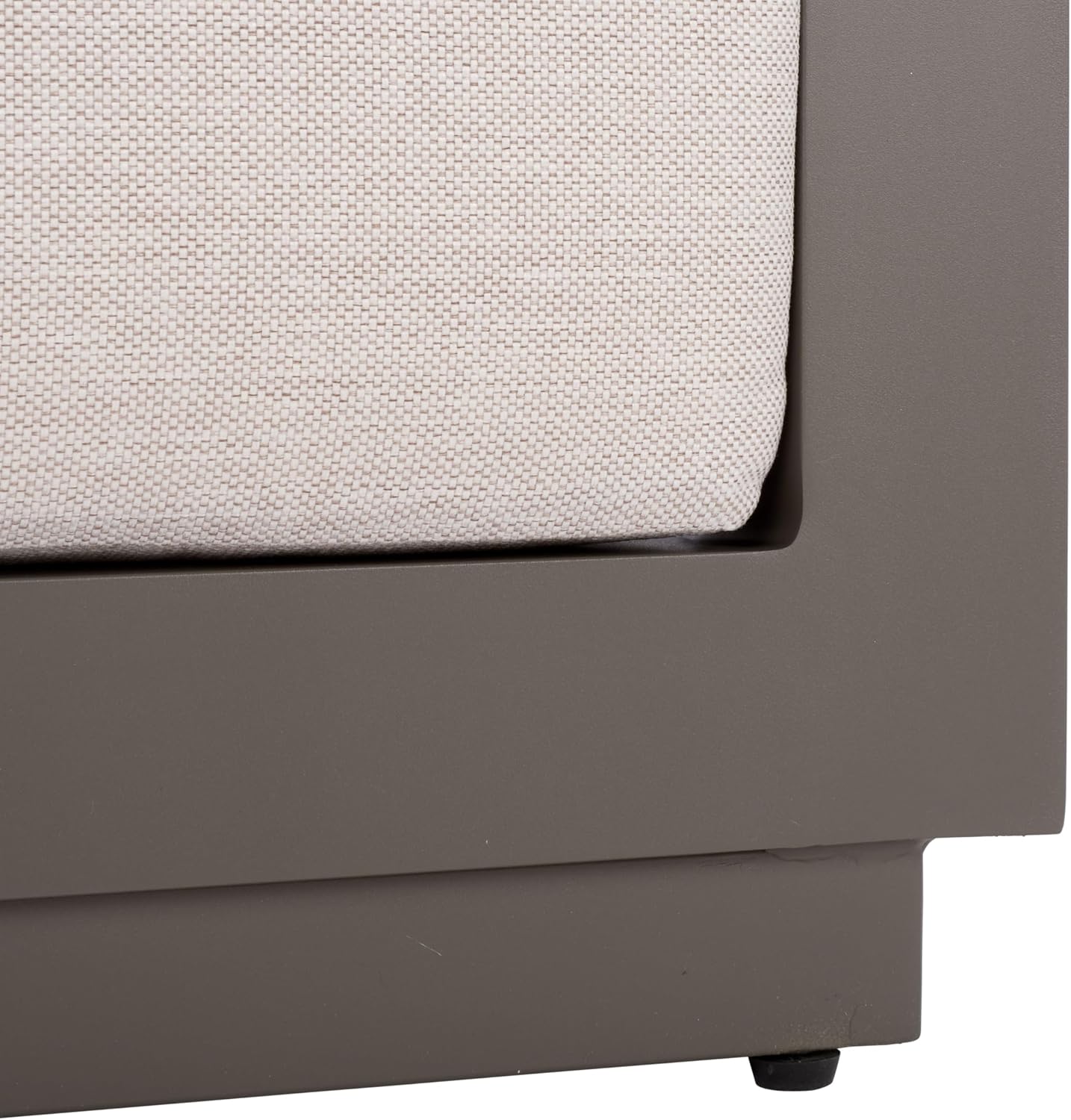 SAFAVIEH Couture Outdoor Patio Furniture Collection - Donaldo Accent Chair, Dark Grey Aluminum Frame with Beige Cushions, Fully Assembled (CPT4010A)