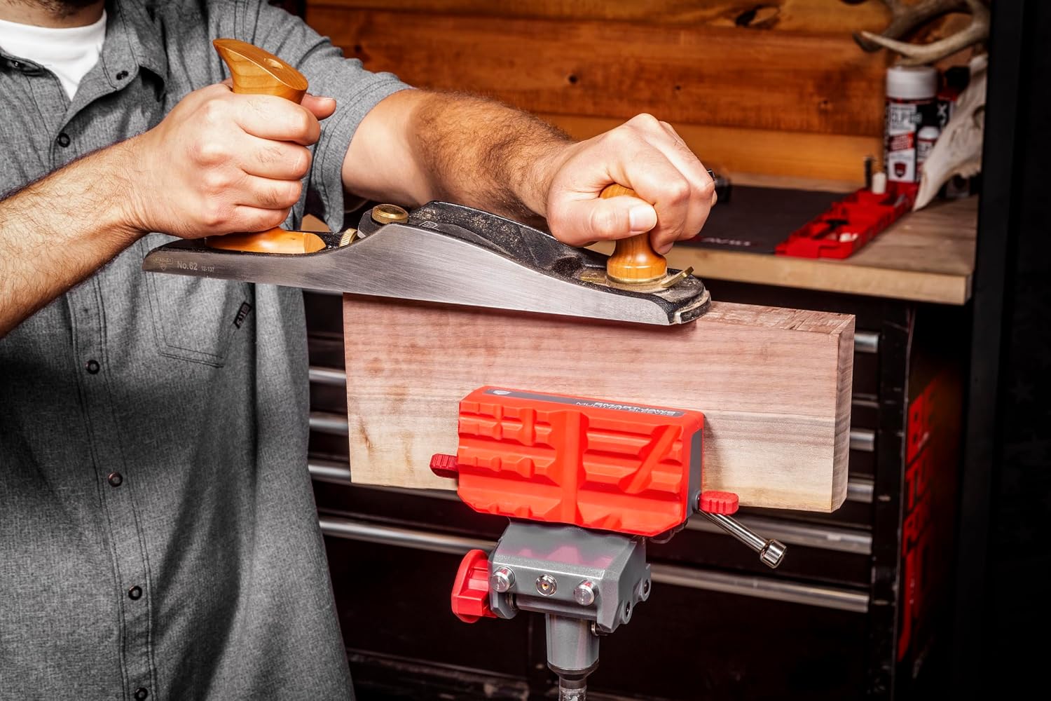 Real Avid Vise - 360° Swiveling Bench Vise for Optimal Positioning, Versatile Applications, 5' Jaw Width Vise for Cleaning, Maintenance, Woodworking & More High-Torque Applications up to 100 ft-lb
