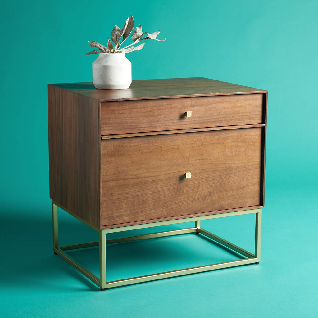 SAFAVIEH Couture Home Collection Adelyn Walnut & Gold 2-Drawer Nightstand Table, Fully Assembled (SFV7209A)