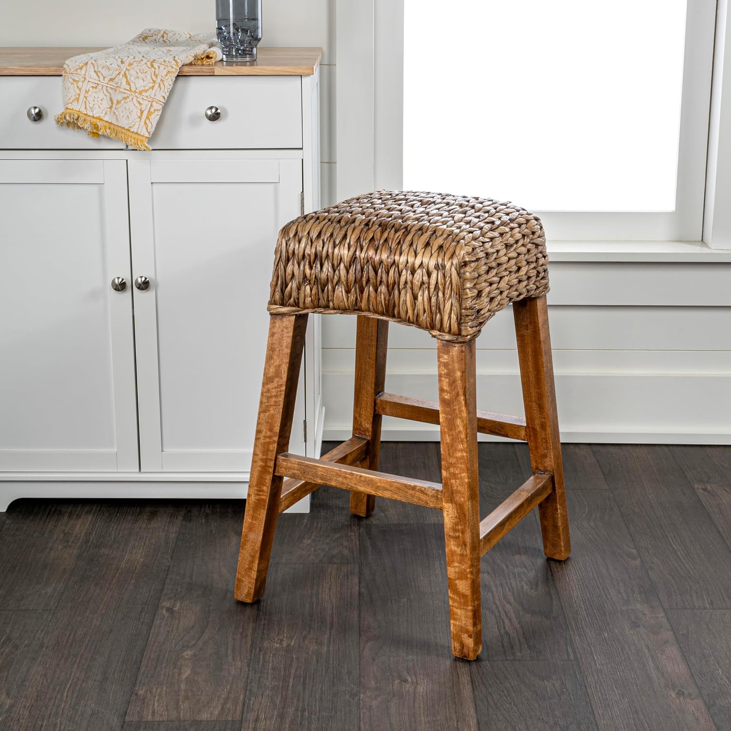 JONATHAN Y Maui Coastal Woven Water Hyacinth Counter Stool, Mango Wood Frame, 26' Backless Counter Stool for Kitchen Island with Integrated Footrest, Fully Assembled, Coastal, Brown Wash CSL1101A