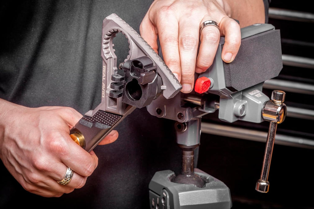Real Avid Vise - 360° Swiveling Bench Vise for Optimal Positioning, Versatile Applications, 5' Jaw Width Vise for Cleaning, Maintenance, Woodworking & More High-Torque Applications up to 100 ft-lb