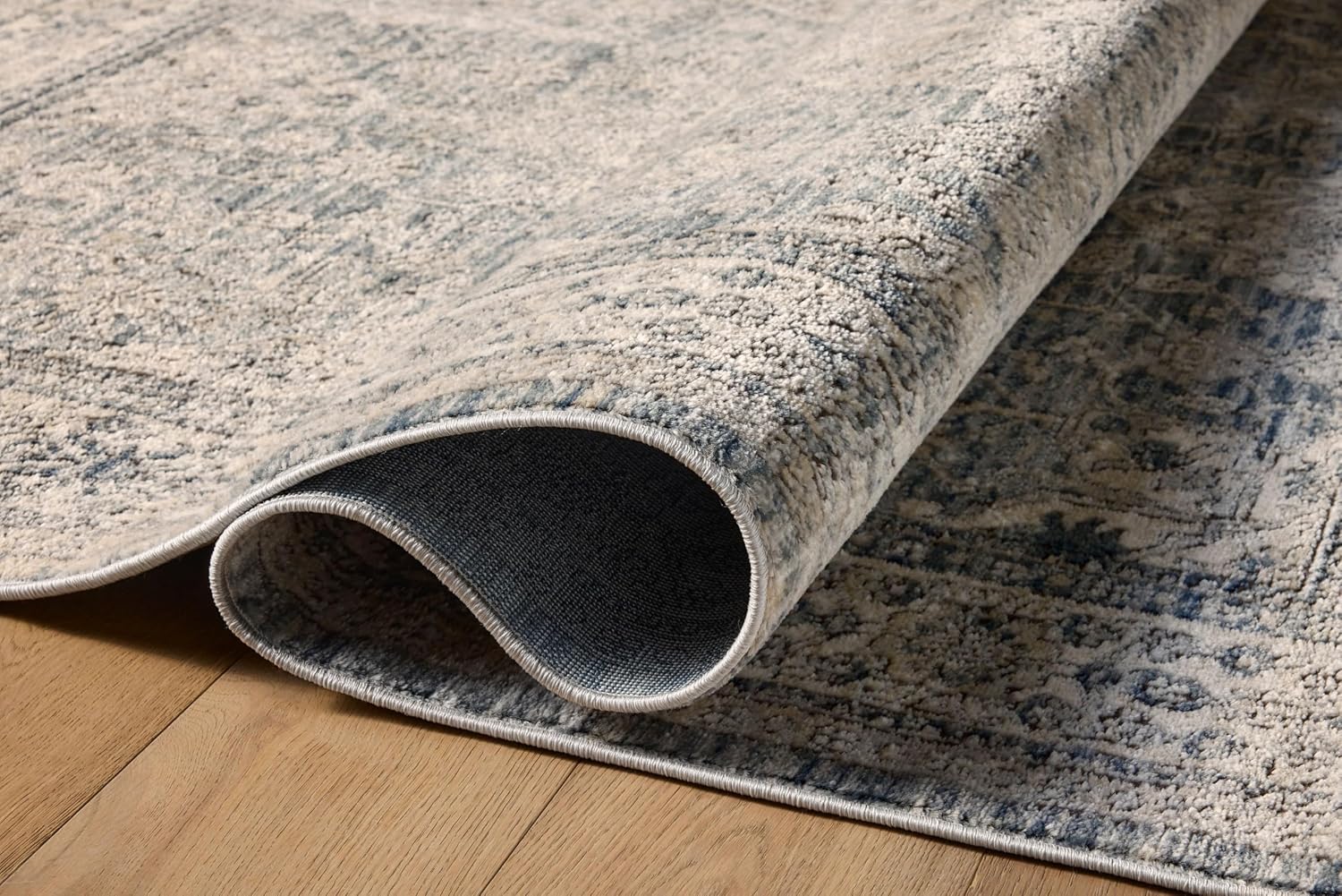 Loloi II Teagan Collection TEA-04 Sky/Natural 6'-7' x 9'-2', .25' Thick, Area Rug, Soft, Durable, Neutral, Woven, Low Pile, Non-Shedding, Easy Clean, Living Room Rug