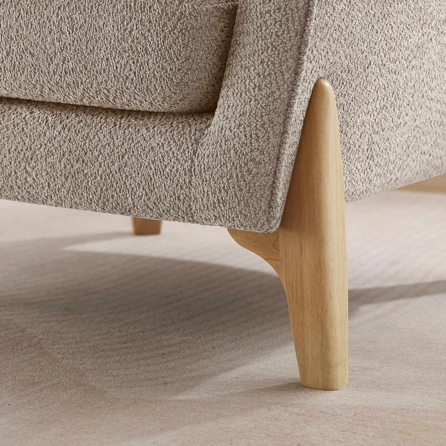 VANOMi 32' Living Room Chairs, Comfy Chair for Bedroom with Thick Cushion, Sharpe Arm Chair for Reading, Office, Apartment, Camel