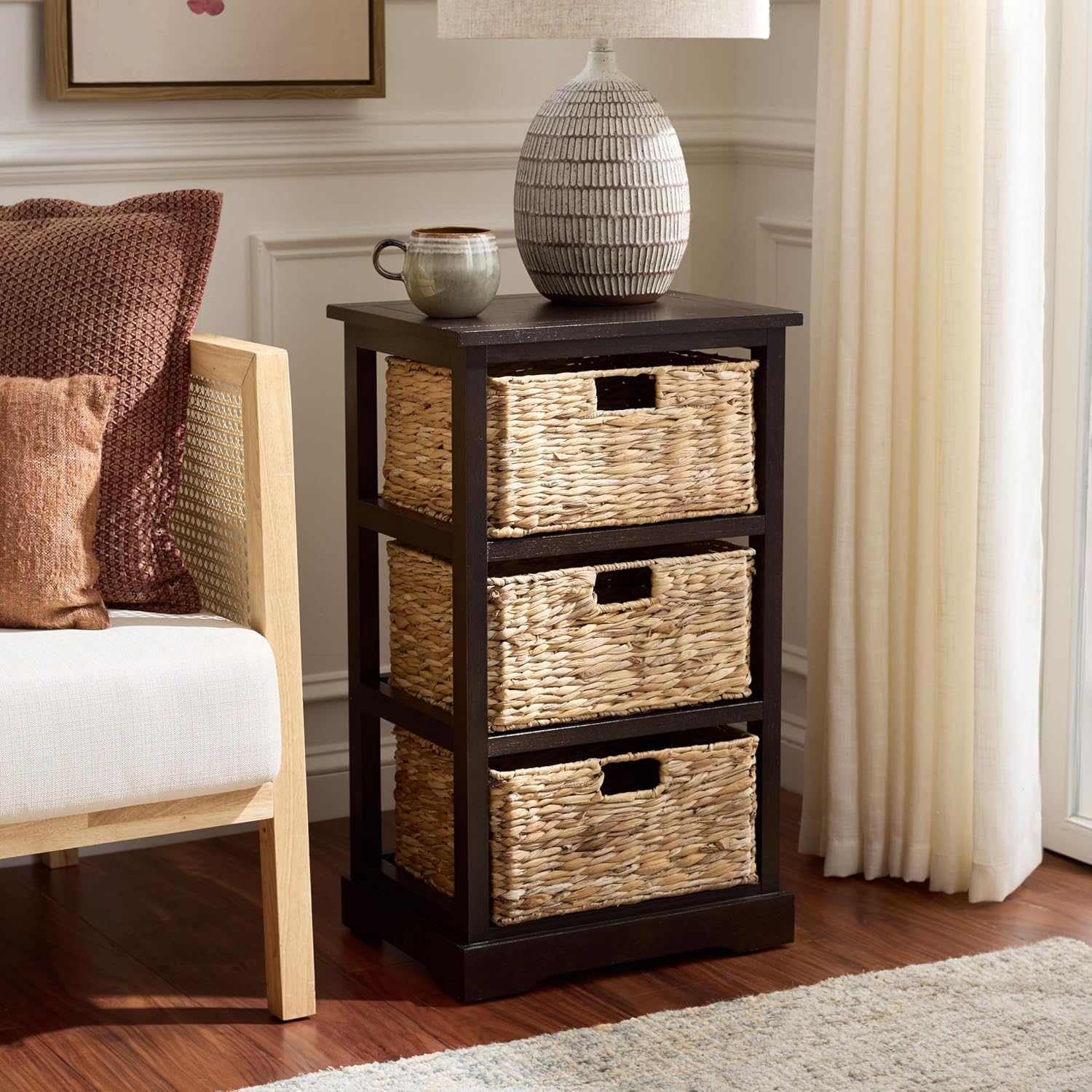 SAFAVIEH Furniture - Halle 3-Basket Side Table - Dark Chocolate - Solid Wood - Coastal Basket Storage Design - Ideal for Living Room, Entryway, 17.5'W x 13.5'D x 29.5'H - Fully Assembled (AMH5738F)