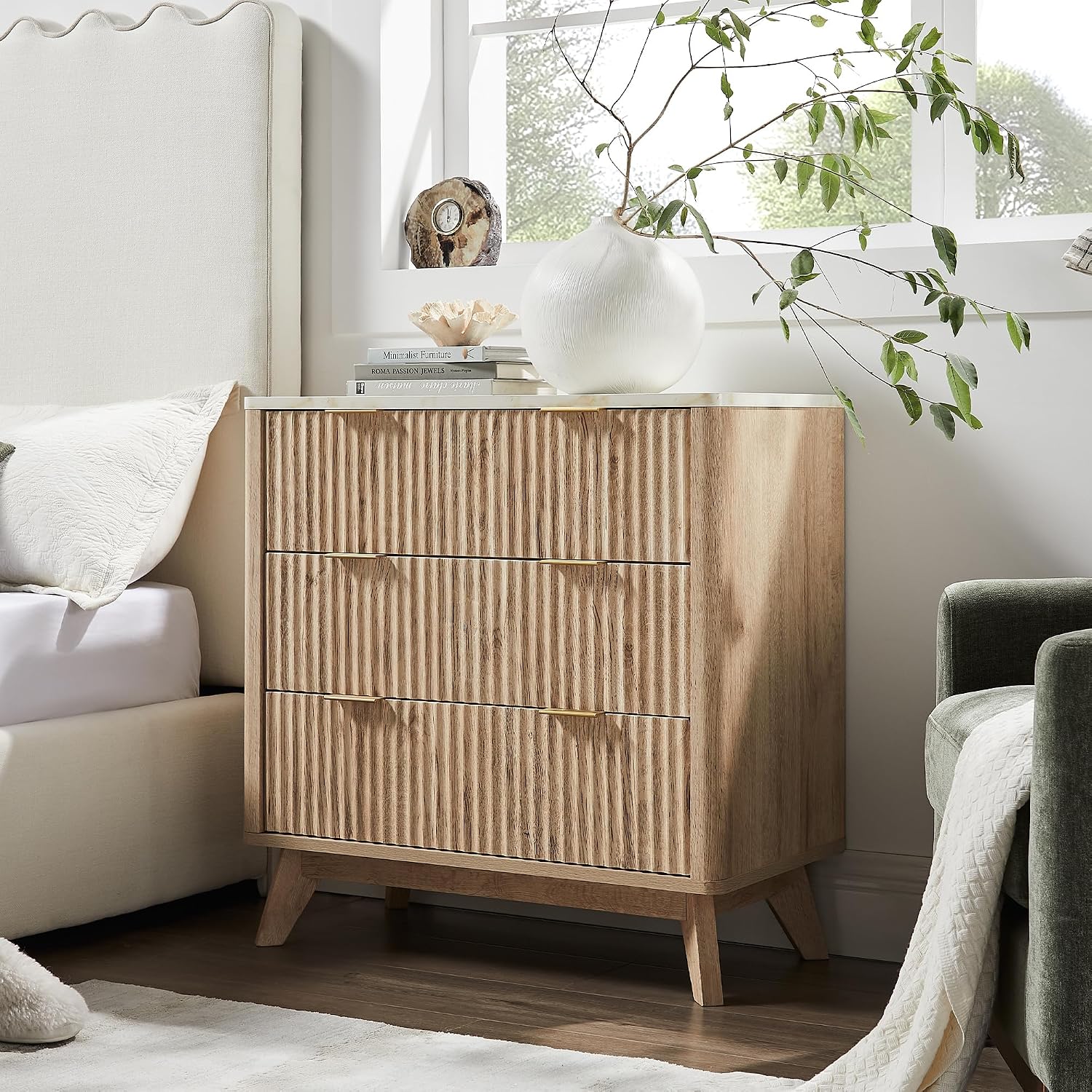 T4TREAM Fluted 3 Drawer Dresser, 32' Tall Modern Chest of Drawers with Faux Marble Top, Curved Profile Design, Wood Drawer Organizer for Bedroom, Living Room, Hallway, Entryway, Natural Oak