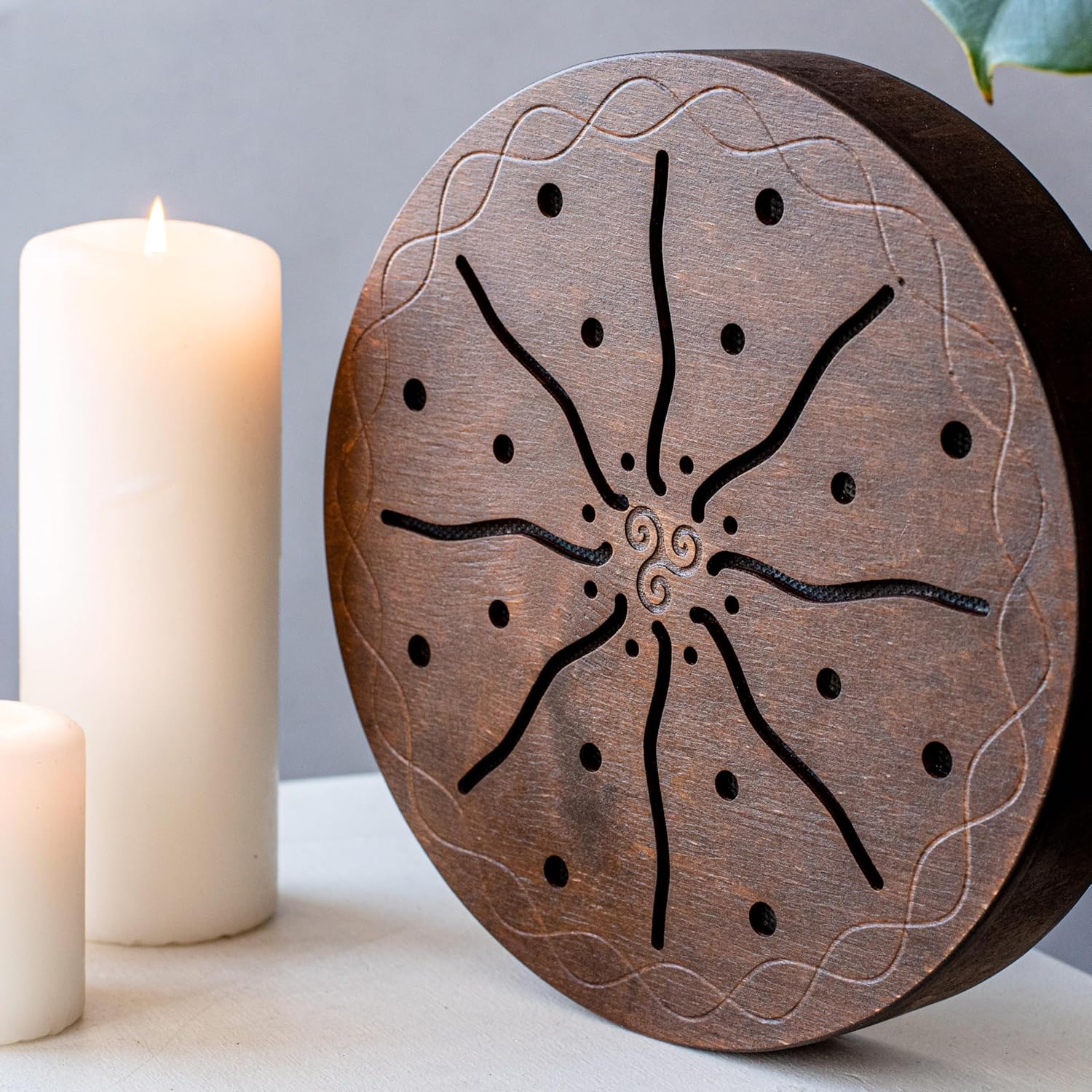 Rain-Fall Disc, 8.6 Inch (22 cm) Wooden Ocean Drum, Gentle Rain Sound for Sound Bath, Meditation & Sound Healing, Celtic Tree of Life Design