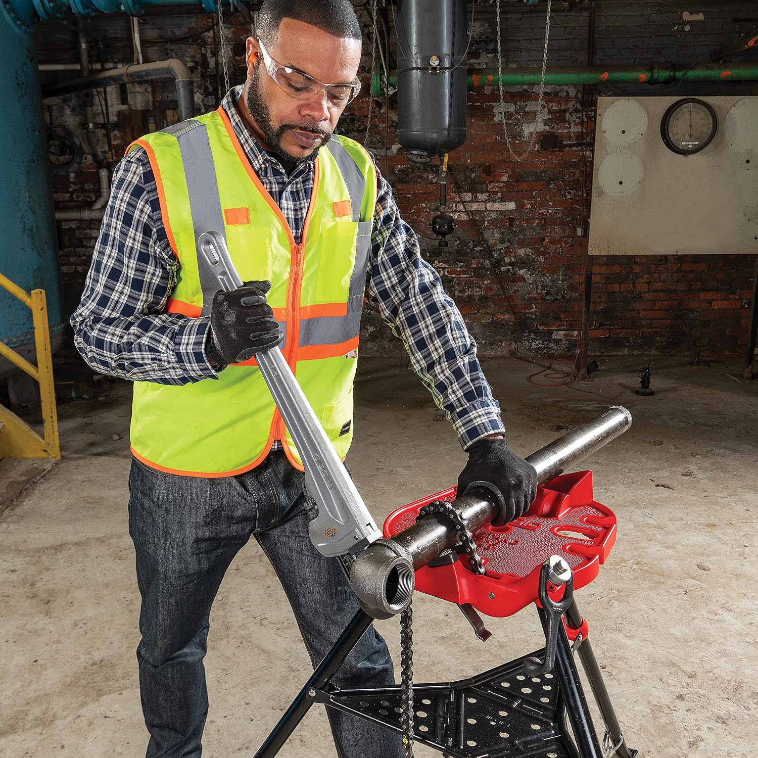 Ridgid 36273 Portable Tristand Chain Vise, Red